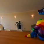 Unique Seafront Triplex Penthouse With Panoramic Bedroom & Rooftop Jacuzzi Overlooking Valletta 아파트
