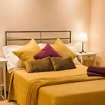 Unique Seafront Triplex Penthouse With Panoramic Bedroom & Rooftop Jacuzzi Overlooking Valletta 슬리에마