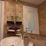 Unique Seafront Triplex Penthouse With Panoramic Bedroom & Rooftop Jacuzzi Overlooking Valletta 아파트