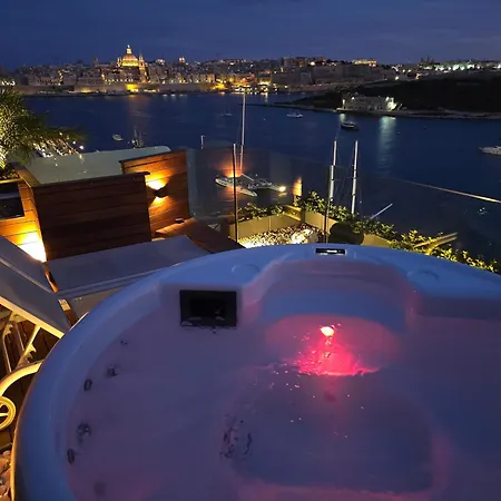Unique Seafront Triplex Penthouse With Panoramic Bedroom & Rooftop Jacuzzi Overlooking Valletta Sliema