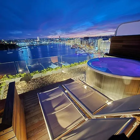 Unique Seafront Triplex Penthouse With Panoramic Bedroom & Rooftop Jacuzzi Overlooking Valletta Apartment *