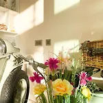 公寓 Unique Seafront Triplex Penthouse With Panoramic Bedroom & Rooftop Jacuzzi Overlooking Valletta