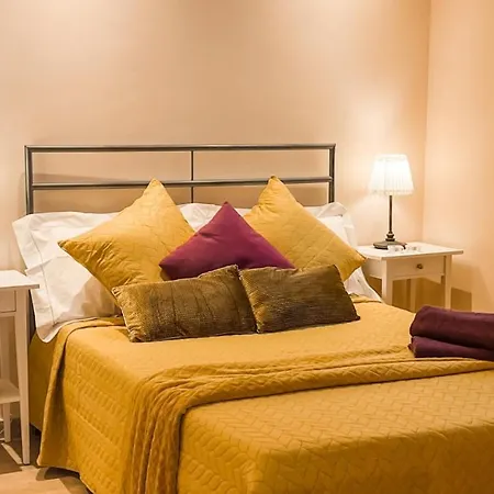 Unique Seafront Triplex Penthouse With Panoramic Bedroom & Rooftop Jacuzzi Overlooking Valletta Sliema
