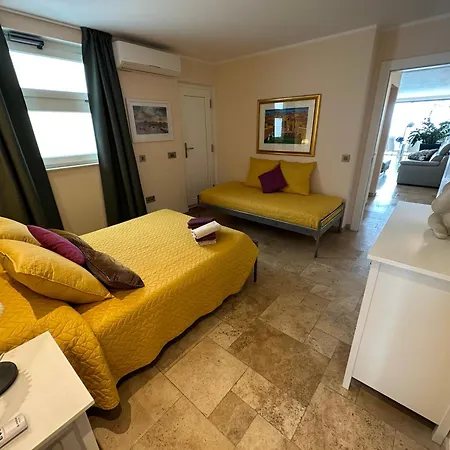 Unique Seafront Triplex Penthouse With Panoramic Bedroom & Rooftop Jacuzzi Overlooking Valletta *