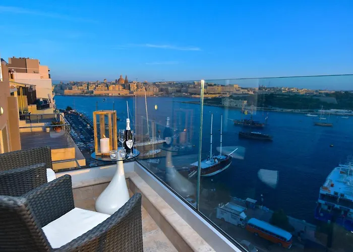 Unique Seafront Triplex Penthouse With Panoramic Bedroom & Rooftop Jacuzzi Overlooking Valletta Apartment Sliema