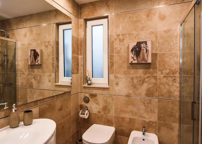 Unique Seafront Triplex Penthouse With Panoramic Bedroom & Rooftop Jacuzzi Overlooking Valletta Apartment Sliema