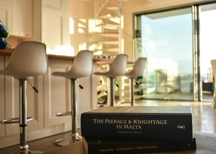 Unique Seafront Triplex Penthouse With Panoramic Bedroom & Rooftop Jacuzzi Overlooking Valletta *