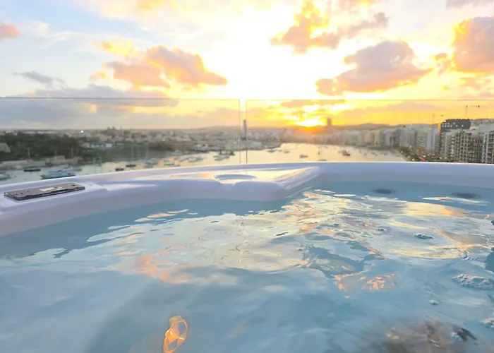 Apartment Unique Seafront Triplex Penthouse With Panoramic Bedroom & Rooftop Jacuzzi Overlooking Valletta