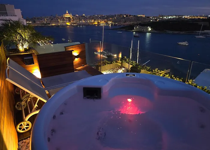 Unique Seafront Triplex Penthouse With Panoramic Bedroom & Rooftop Jacuzzi Overlooking Valletta Sliema
