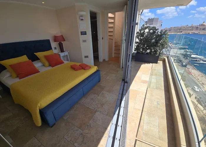 Apartment Unique Seafront Triplex Penthouse With Panoramic Bedroom & Rooftop Jacuzzi Overlooking Valletta Sliema
